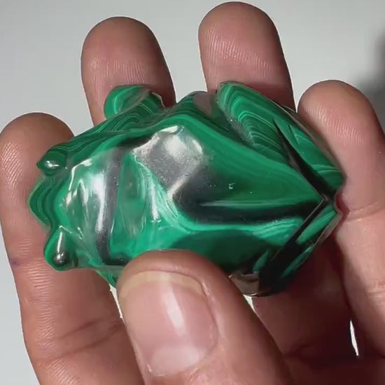 0.18 LB Carved Malachite Frog