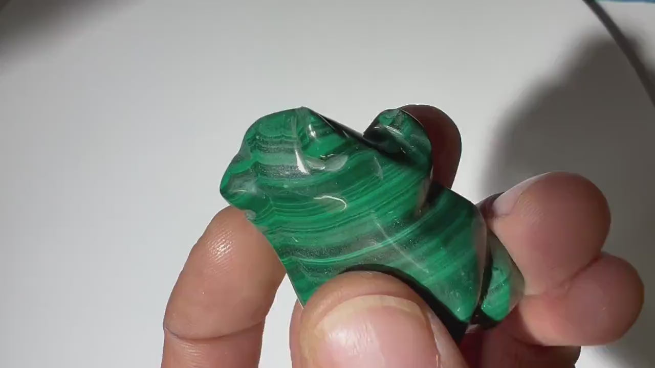 0.12 LB Carved Malachite Frog